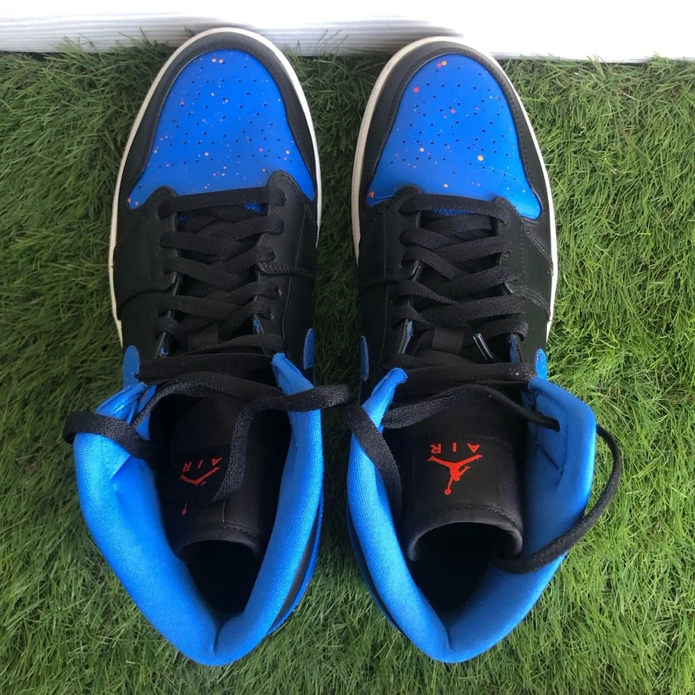 Jordan 1 Mid‎ Royal Paint Splatter Men’s Size: 12 Very clean.